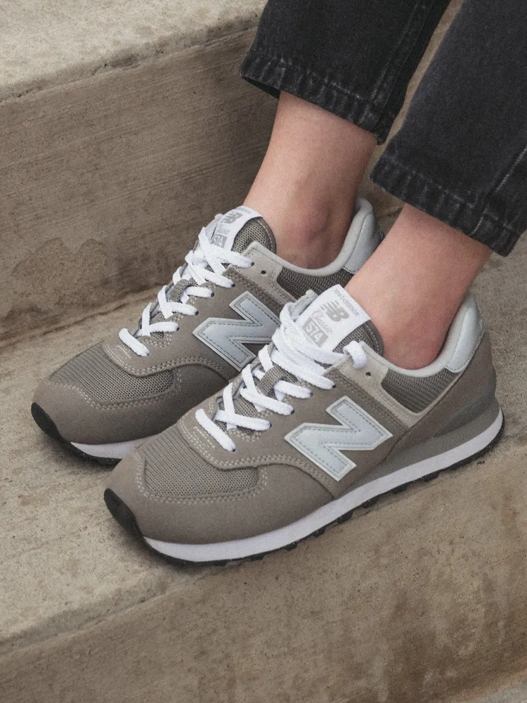 Boathouse MENS NEW BALANCE THE 574 SNEAKER