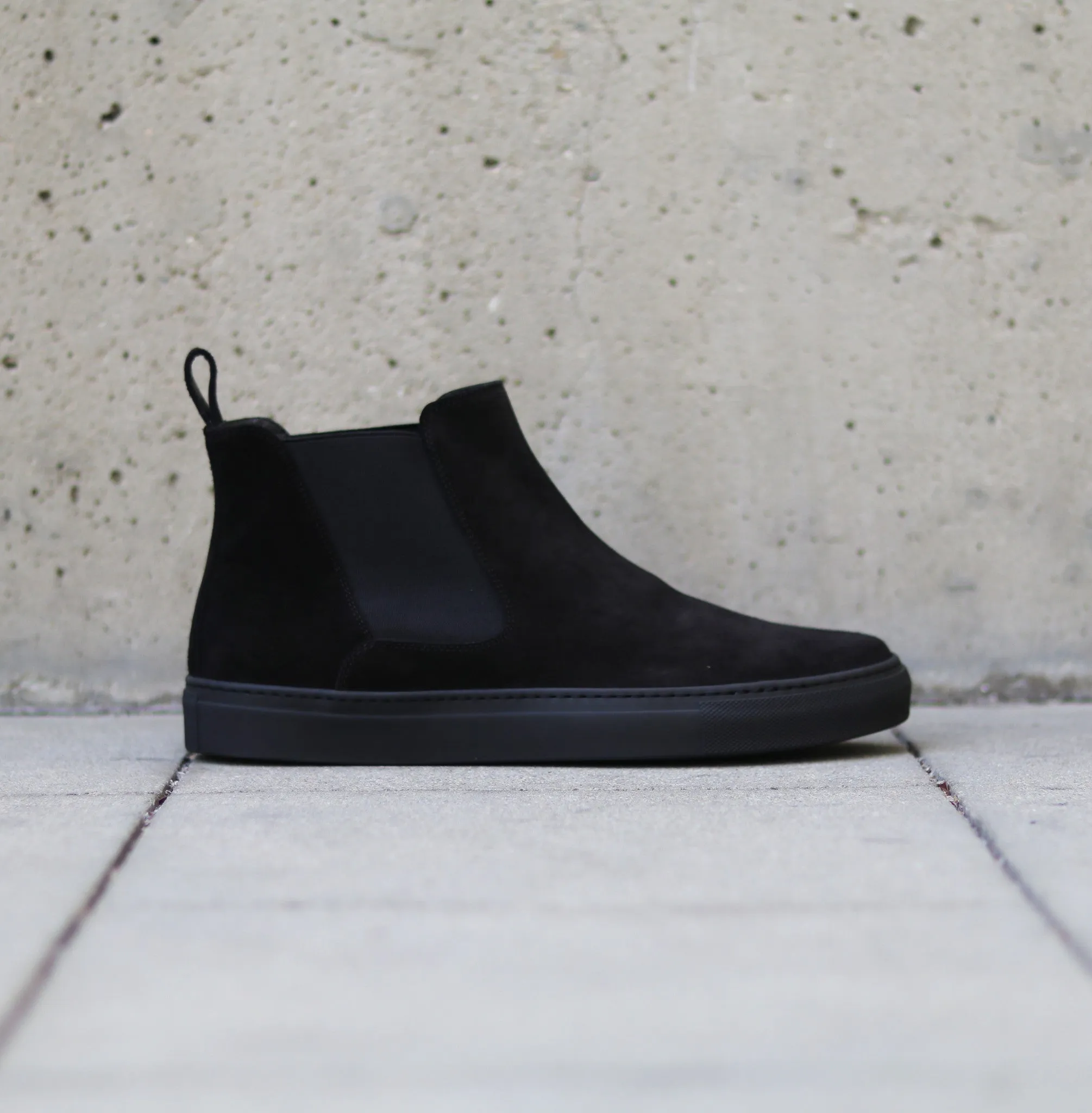 CHELSEA SNEAKER | BLACK SUEDE