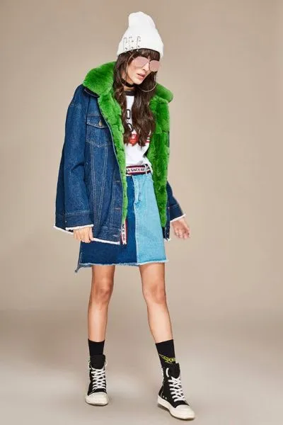 Oversized denim coat for women with detachable inner fur