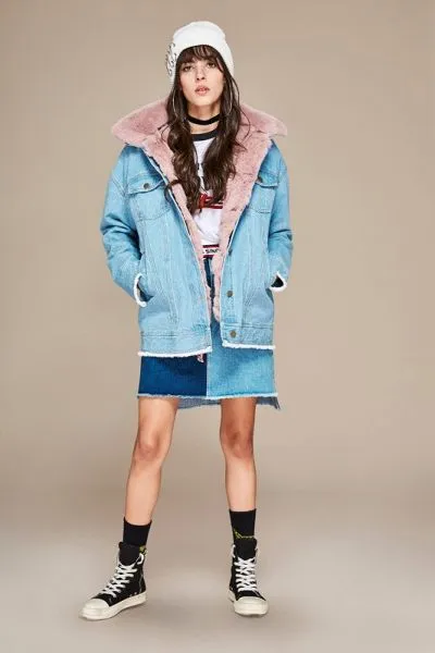 Oversized denim coat for women with detachable inner fur