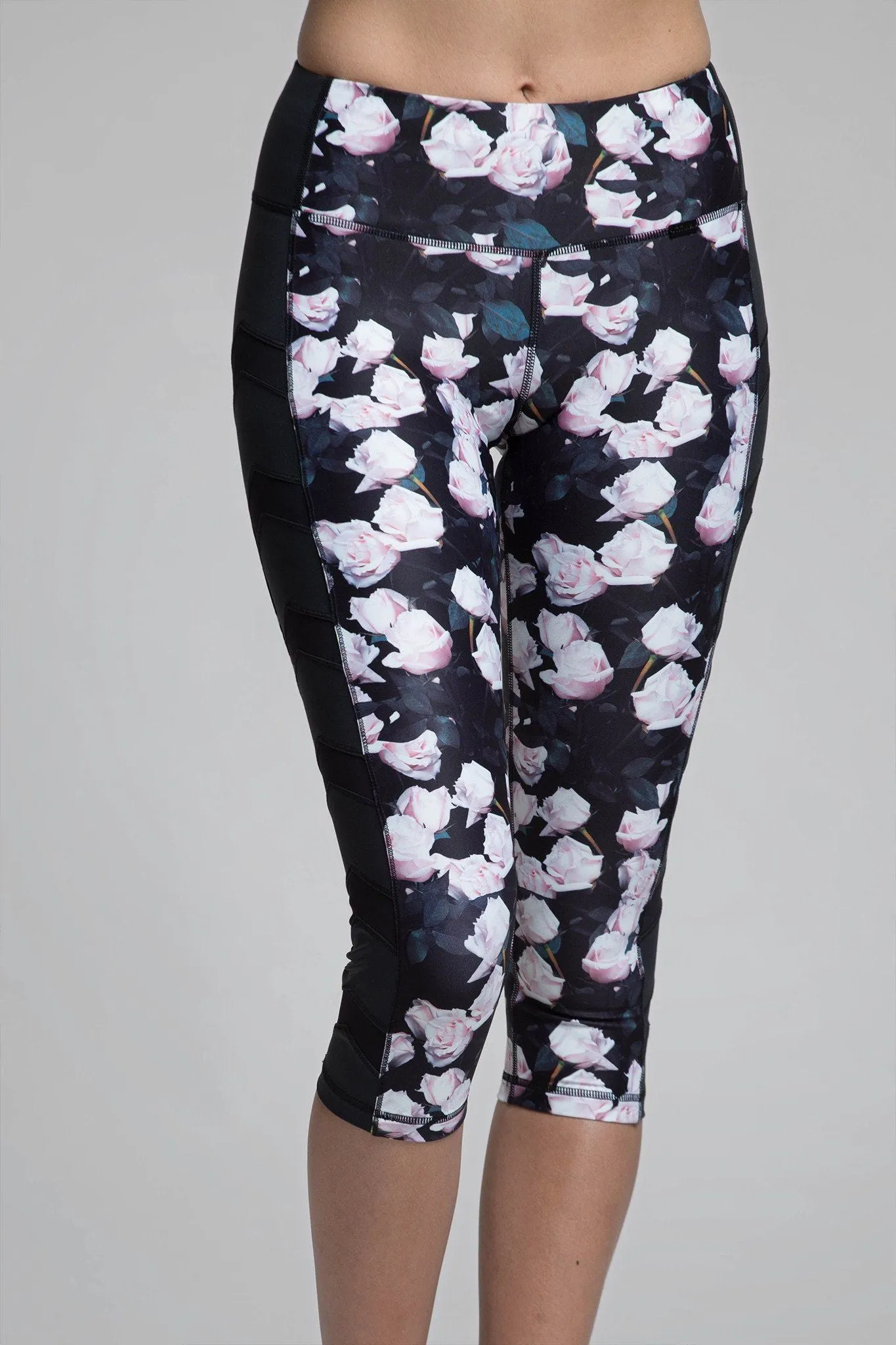 Simone Crop Graphic Leggings