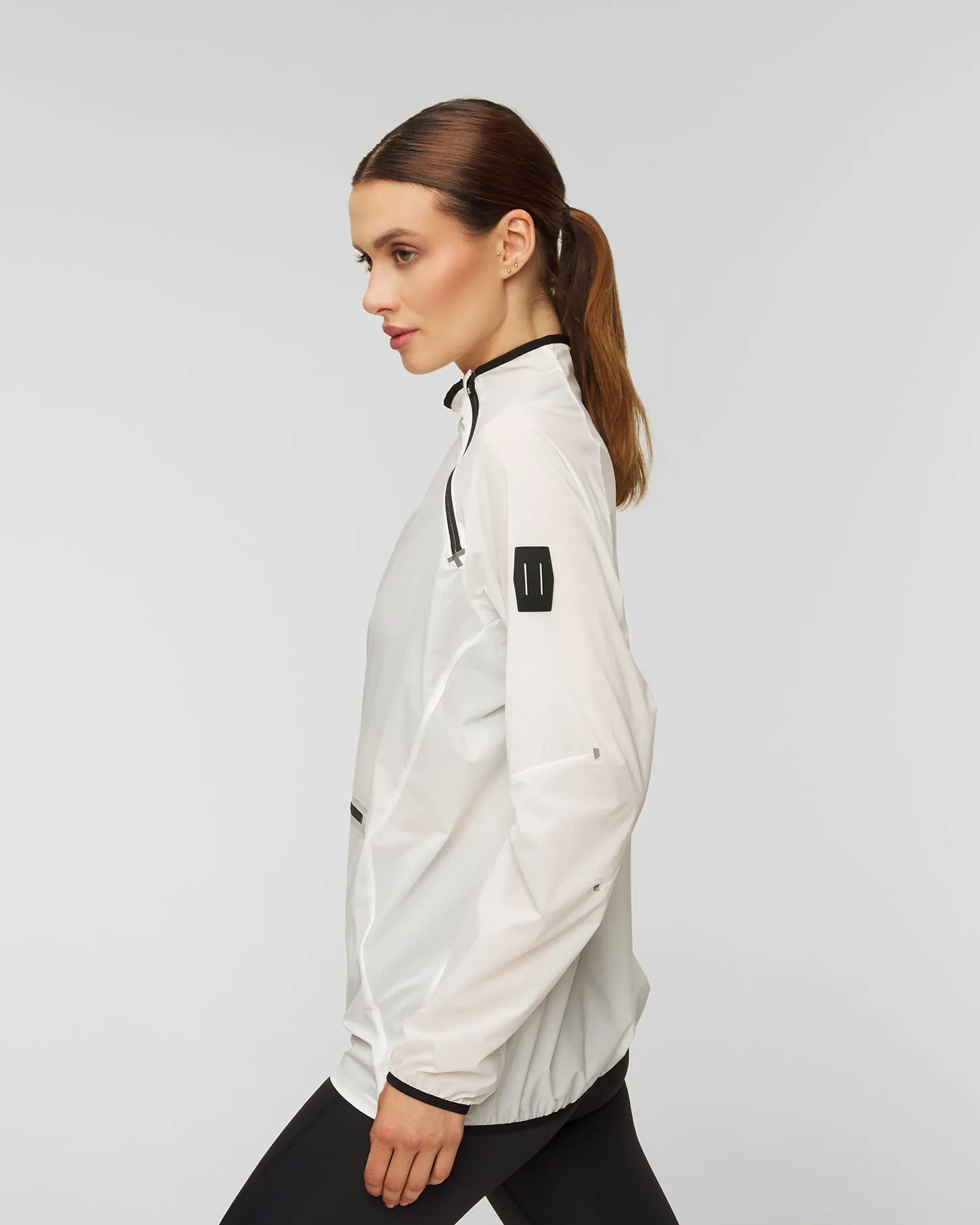 Women's On Running Active Jacket 23001072-undyed-white