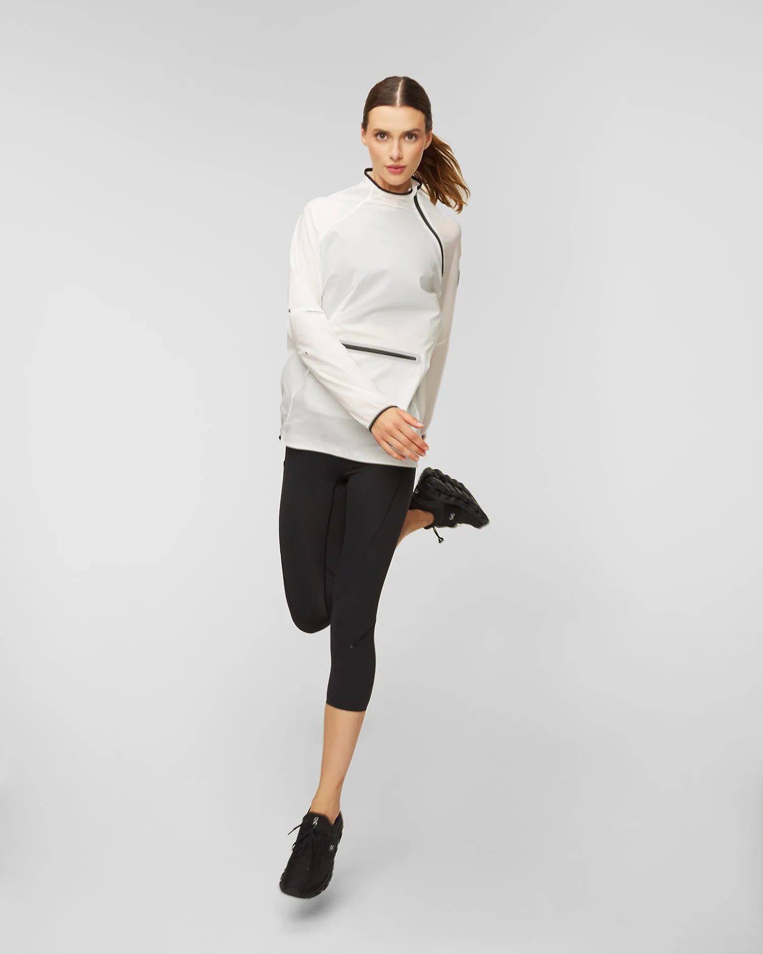 Women's On Running Active Jacket 23001072-undyed-white