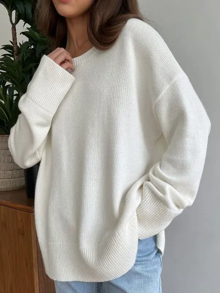 Women's oversized round neck knit sweater