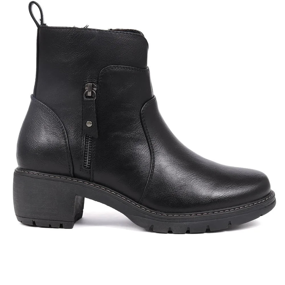 Zip Detail Chelsea Boots - WK38029 / 324 886